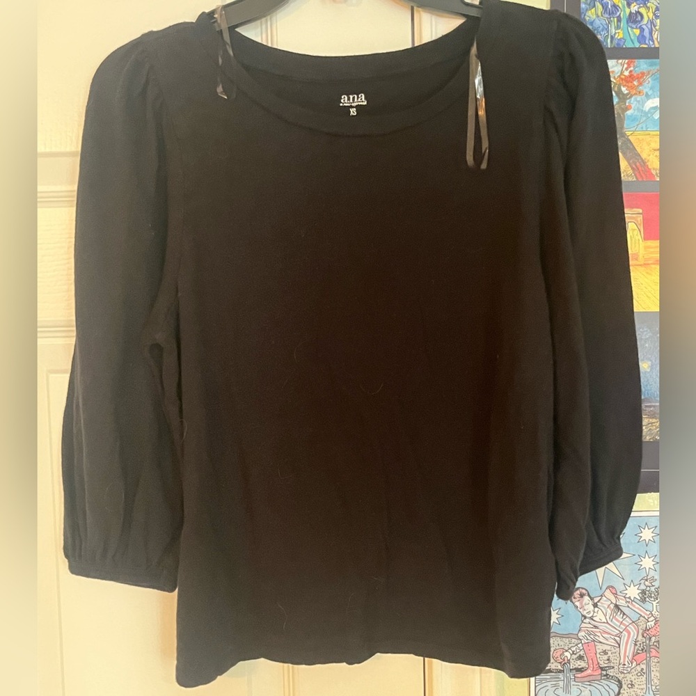 Plain black long puff sleeve shirt
